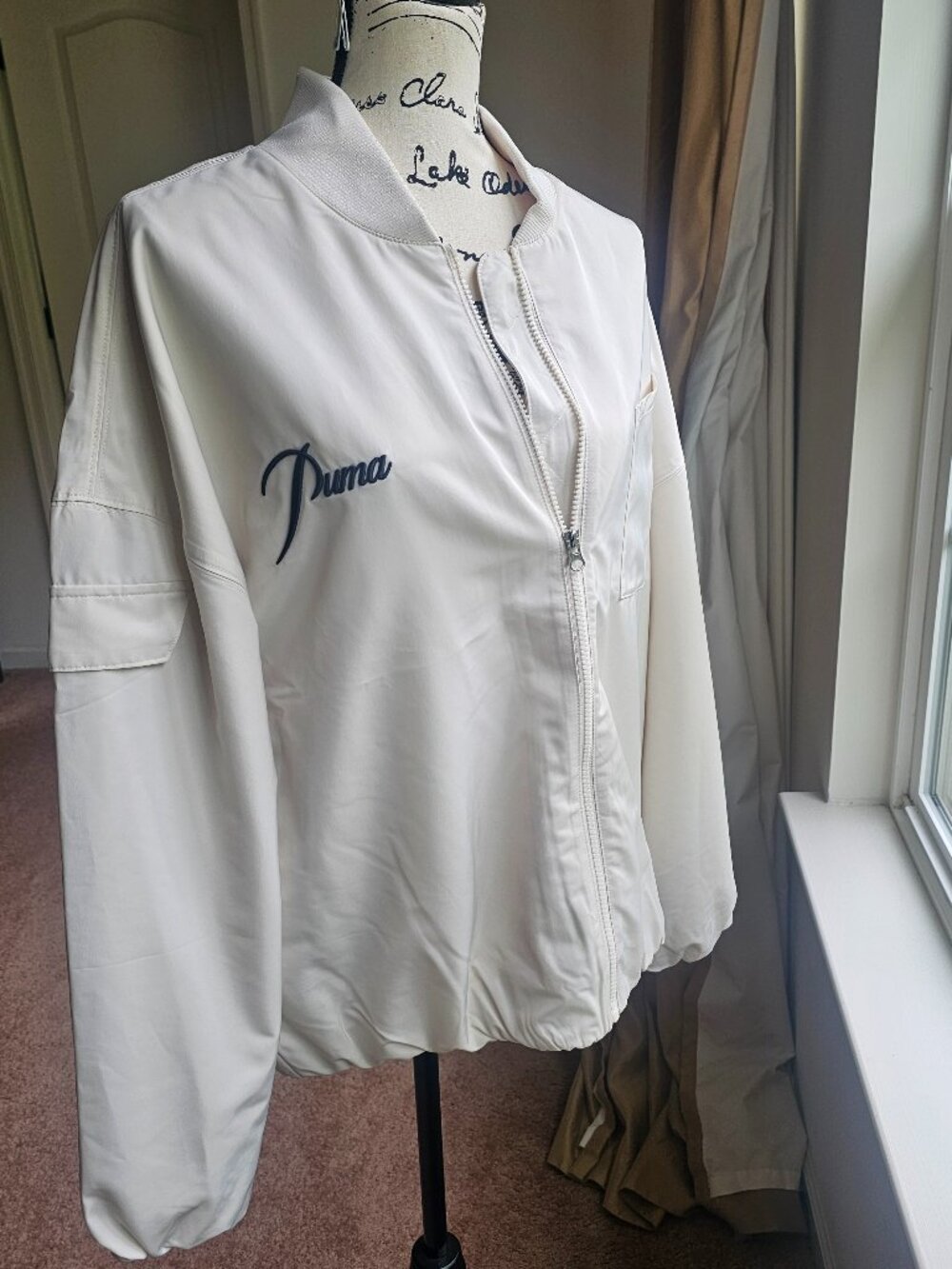 Artic White Puma Windbreaker Jacket (LARGE)